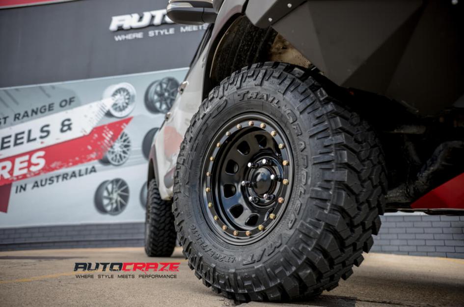 TOYOTA HILUX N80 4WD D LOCKER BLACK